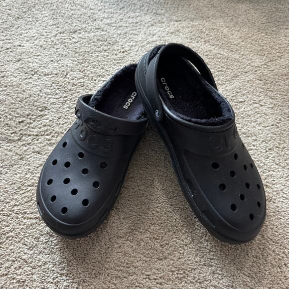 Crocs Classic Style in Black Sherpa Lined Slip On Shoes Closed Toe Men's Size 11 - Picture 1 of 11